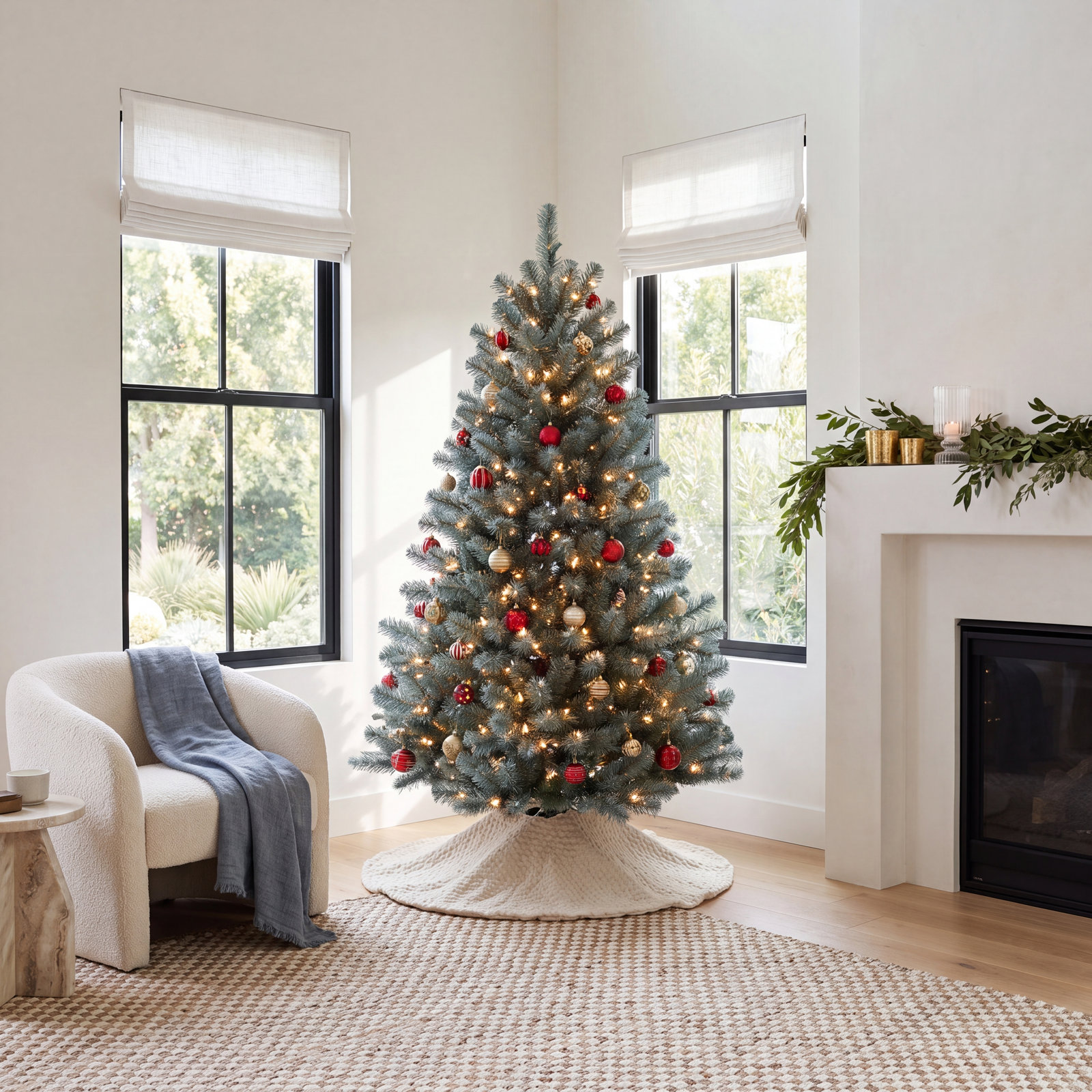 Pre-Lit Spruce Christmas Tree, 4.5'
