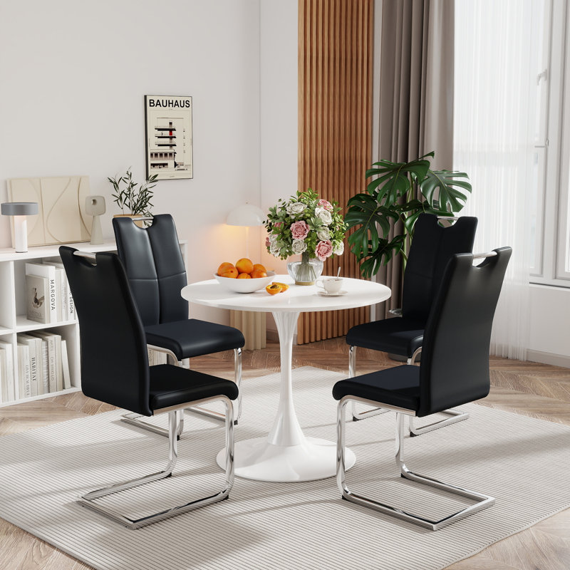Ensemble de table de salle à manger 31,5 po à piédestal rond avec chaises en cuir synthétique, 5 Pieces: Table, 4 Chairs