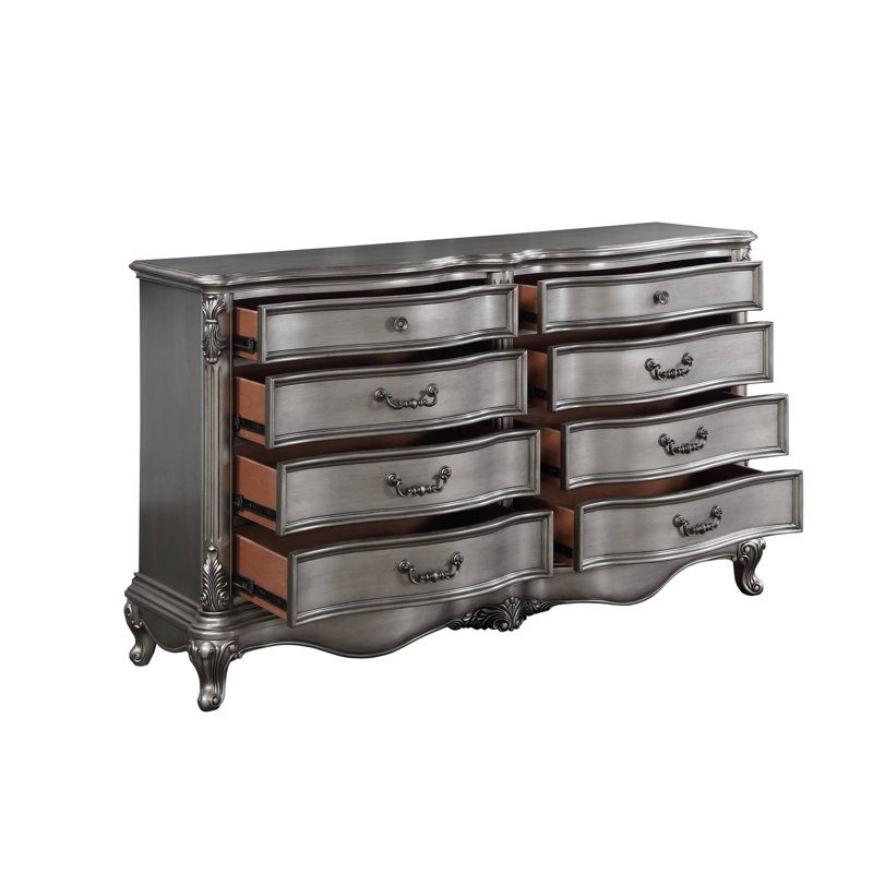 Commode antique à finition platine