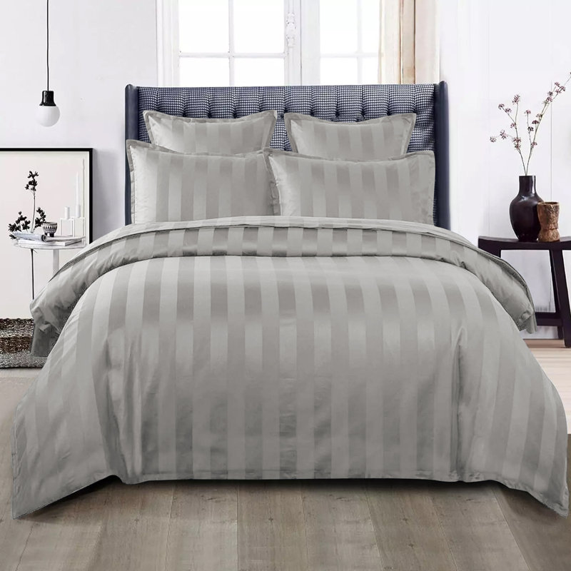 Renze Microfiber 250 TC Reversible Stripe Duvet Cover Set with Pillowcases, Silver