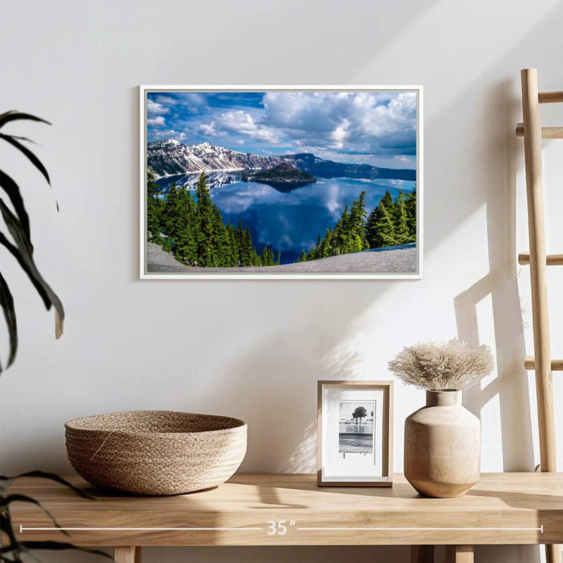 Point de vue du lac Crater, 19 po x 13 po, Cadre flottant blanc