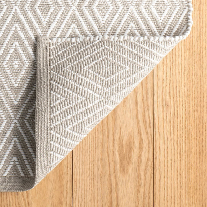 Diamond Handwoven Indoor/Outdoor Rug, Rectangle 3' x 5', Platinum/White