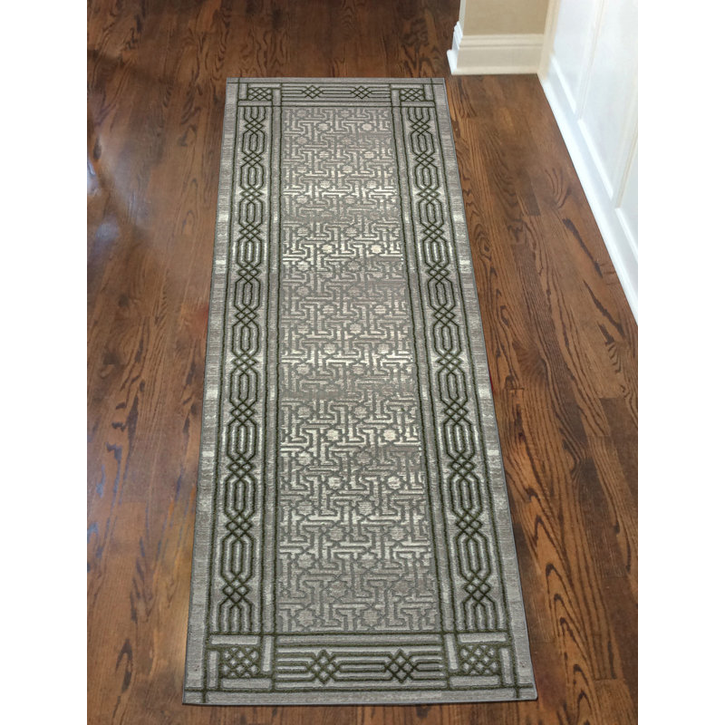 Tapis vert à bordure transitionnelle Davide, Tapis de couloir 2 pi 2 po x 7 pi 7 po