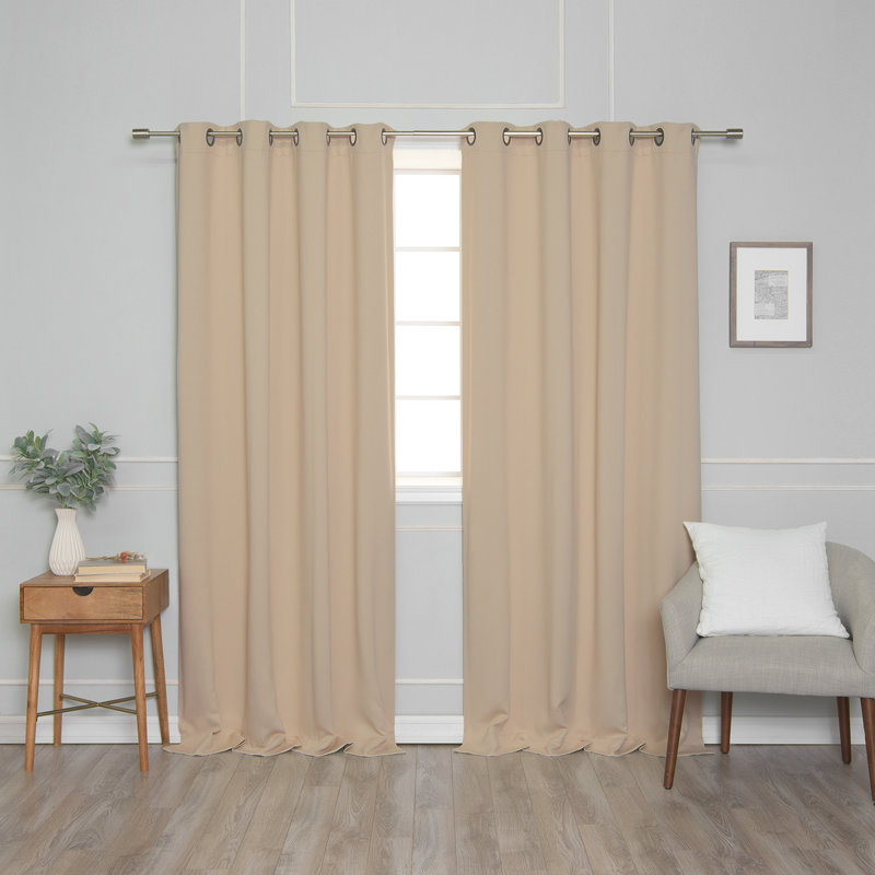 Panneaux thermiques occultants et isolants avec œillets Linhart (ensemble de 2), l 52 po x L 96 po, Beige