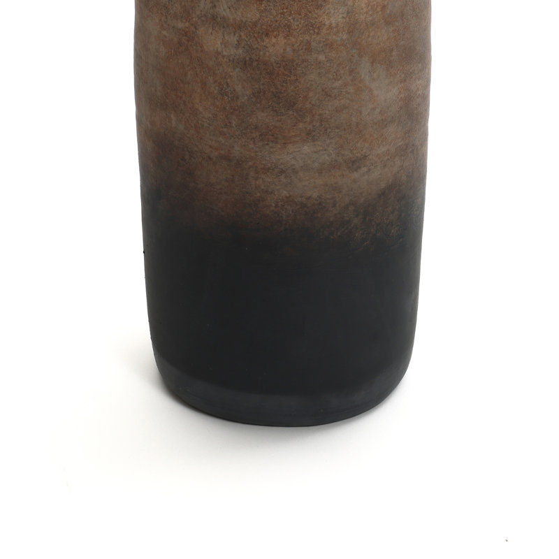  Vase étroit brun terre cuite, H 18,7 po x l 7,5 po x P 7,25 po