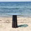 Table basse moderne, plateau 100% verre trempé, structure en hêtre, 19,7 po x 19,7 po x 19,7 po | Conception élégante noire et bleue, démontée pour une livraison facile | Idéal pour les salons contemporains et les espaces élégants-1199546212-1199546213