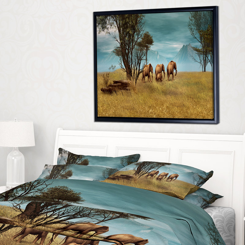 «African Elephants Panorama», photographie, H 12 po x l 20 po x P 1 po, Toile avec cadre flottant