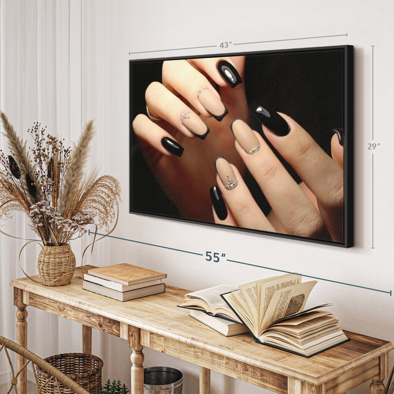 «Classy Neutral Nails Wall Art», H 43 po x l 29 po