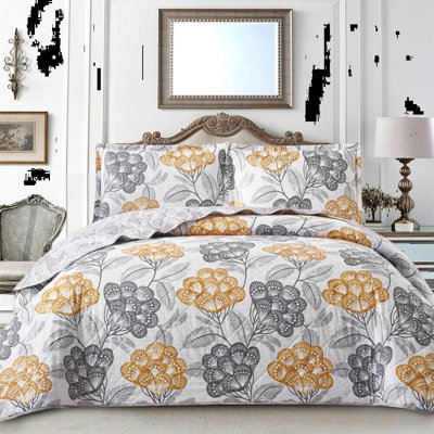 Amala Polyester Floral Bedspread with Pillowcases