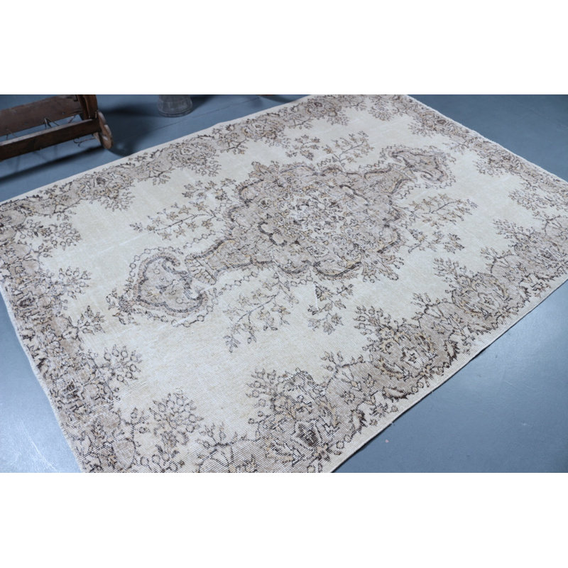 Grand tapis turc beige Oushak idéal pour rehausser le décor de la chambre à coucher et ajouter une touche d'élégance tribale