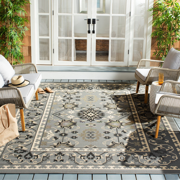 Charlton Home Floral Grey/Cream Area Rug