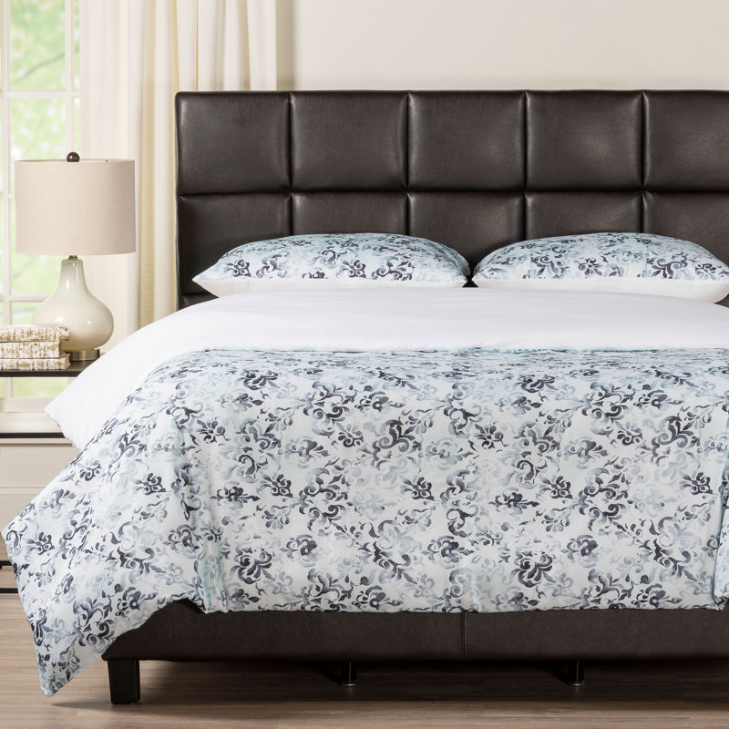 Rococo Polyester Damask Duvet Cover, King Duvet Cover + 2 King Shams