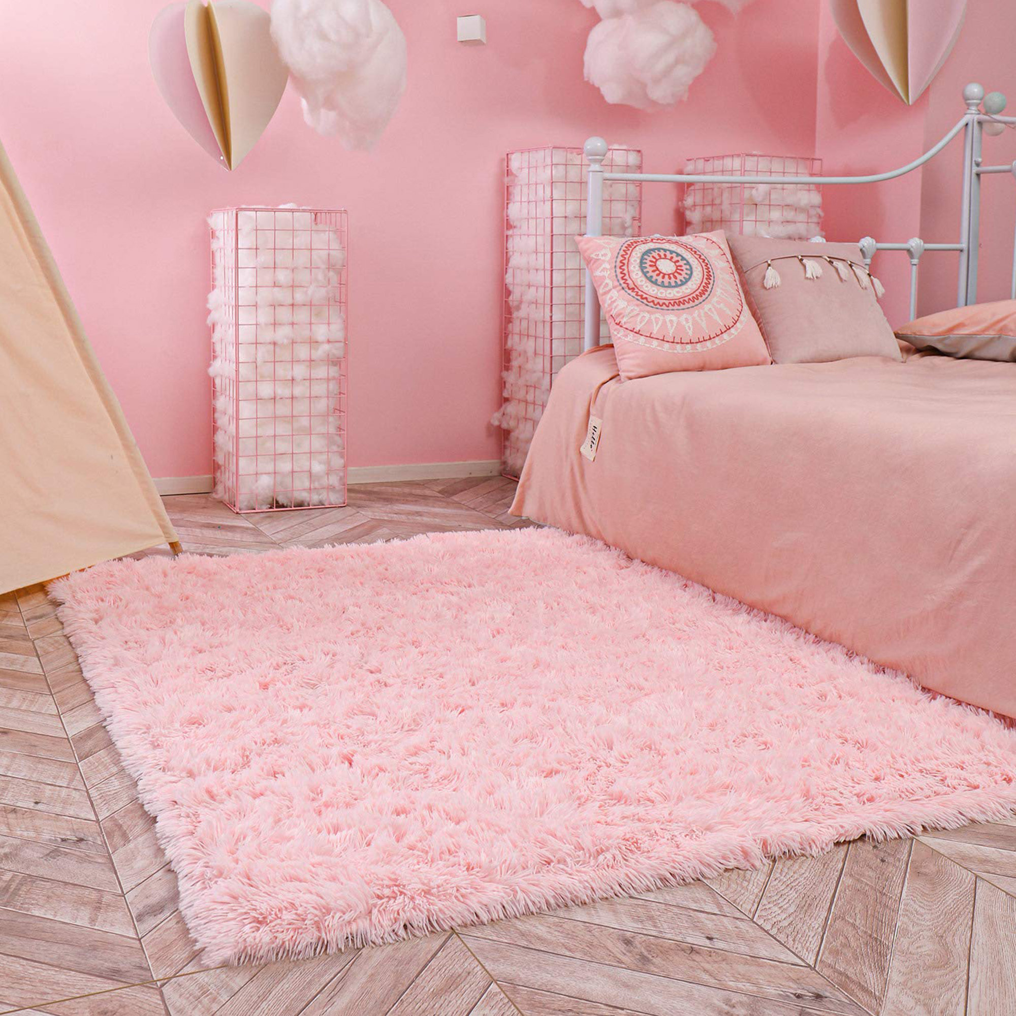 Ranyah Performance Pink Rug in 2023  Pink room decor, Pink dorm rooms,  Fuzzy rug