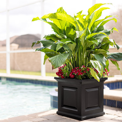 Nantucket Square Resin Planter Box with Water Reservoir