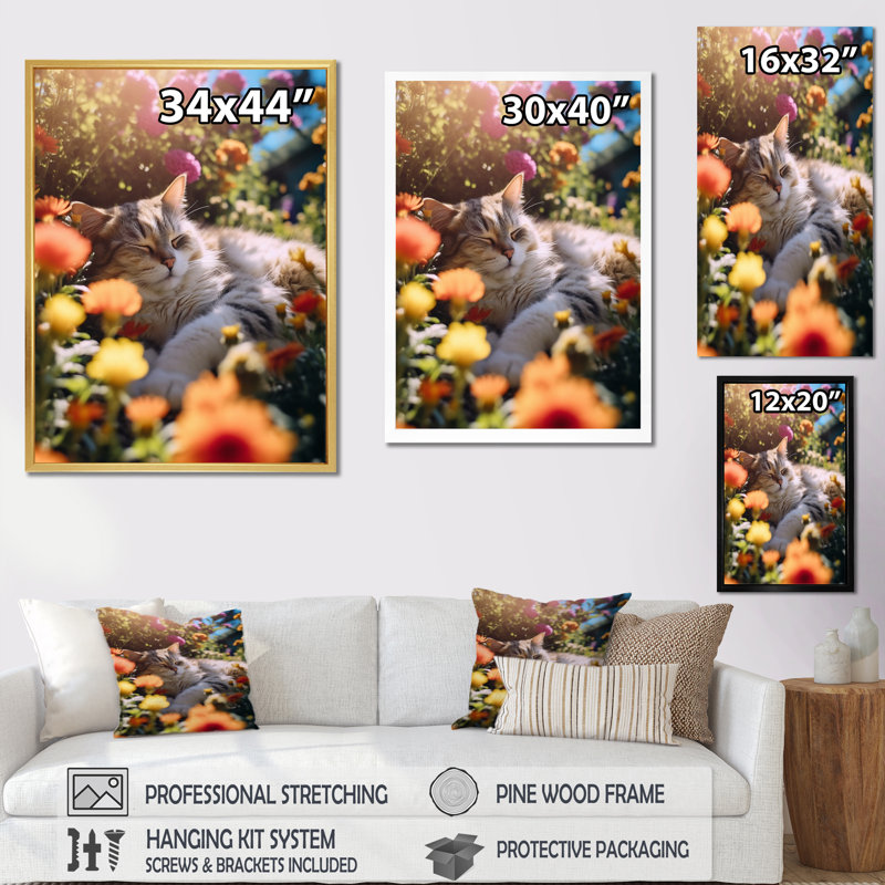 «Fluffy Cat Sleeping Sunny Flower Garden I», reproduction sur toile, H 32 po x l 16 po x P 1 po, Cadre flottant doré