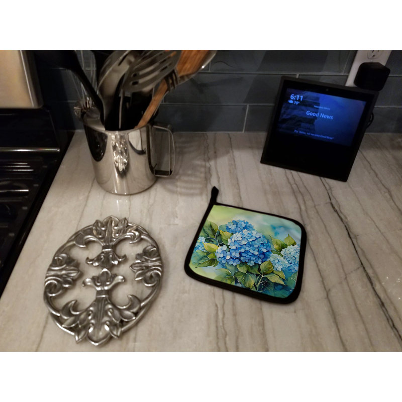 Caroline's Treasures Floral Polyester Potholder Set