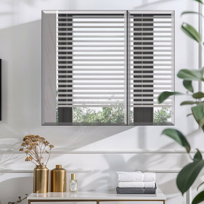 Armoire à pharmacie 30 po x 26 po avec miroir à fixation en surface ou espace de rangement encastré en aluminium