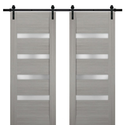 Porte de grange double robuste avec système Quadro 4113, frêne gris, vitrage dépoli, supports de rail noirs de 4 m (13 pi), portes intérieures à panneaux pleins et lourds - 183 cm x 213 cm (72 po x 84 po) (2 x 91 cm x 213 cm) - Rail noir