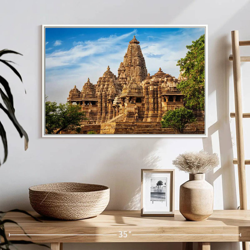 Ancien Kandariya Mahadeva, 25 po x 17 po, Cadre flottant blanc