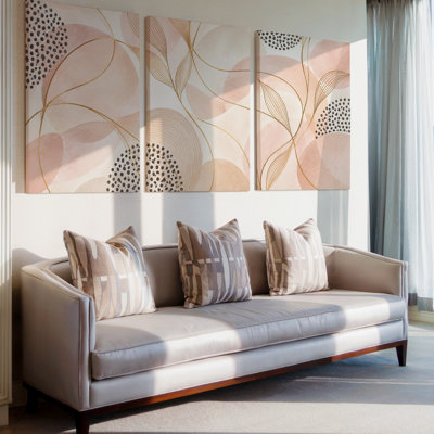 Ensemble exclusif de 3 toiles panoramiques minimalistes aux tons crème blush et or, idéales pour décorer un salon, une chambre ou un bureau.