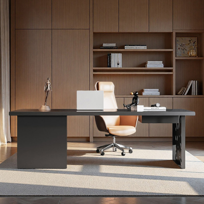 Bureau en bois massif pour un rangement simple