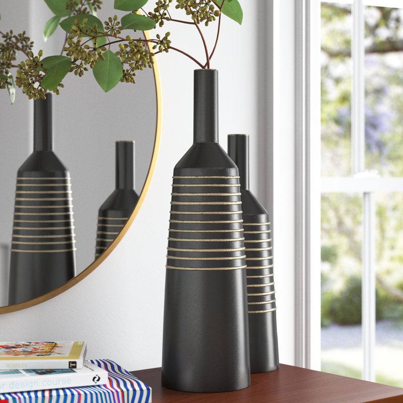 Vases en métal Darwen