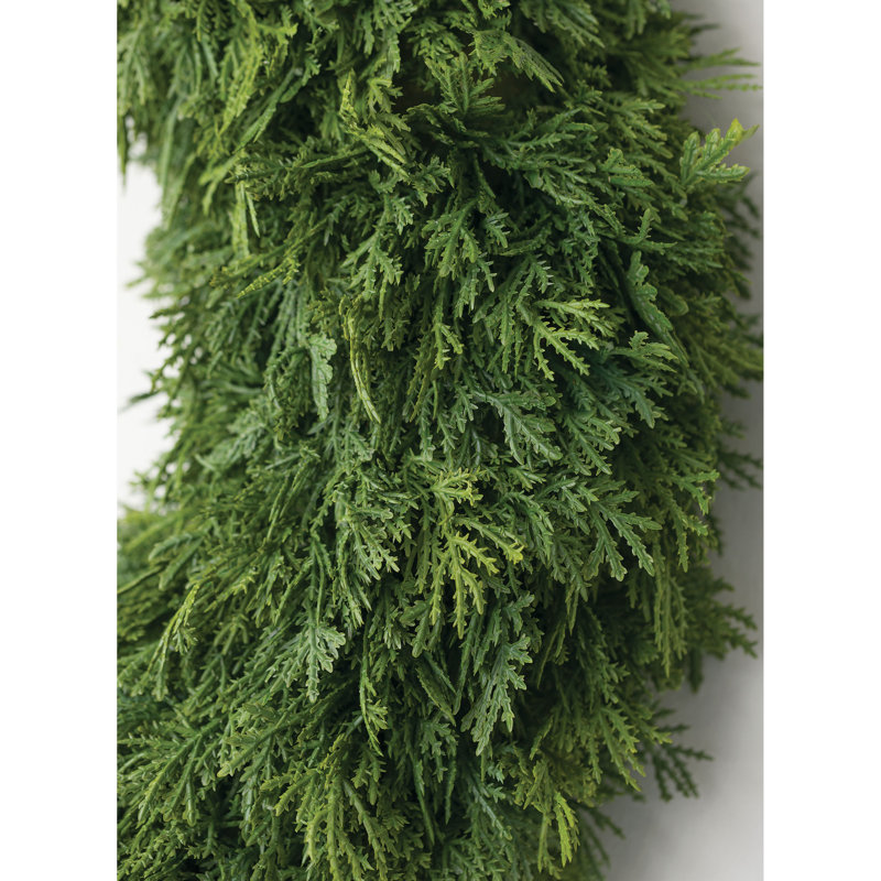 Couronne de cèdre artificielle luxuriante, H 22 po x l 22 po x P 4 po