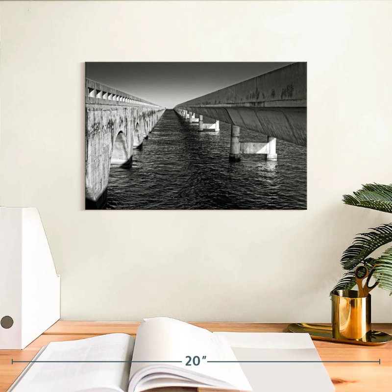 Lilie Key West Parallel Bridges, 8" H x 12" W