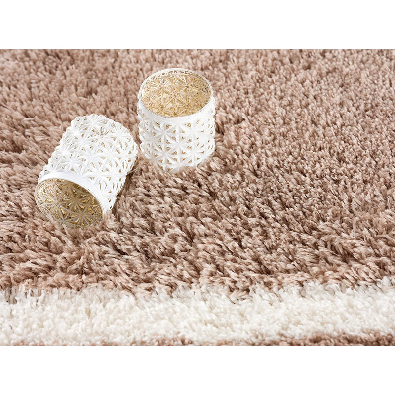 Tapis beige / brun en polyester tissé à la machine Bedinotti