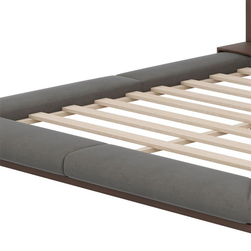 Lit plateforme au sol avec tête de lit allongée et tablette de chevet, Très grand lit