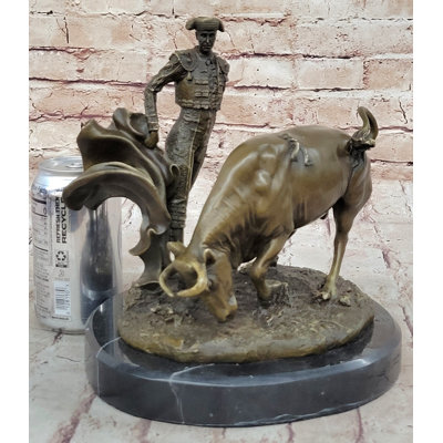 Statue de bronze espagnol en métal matador espagnol avec taureau