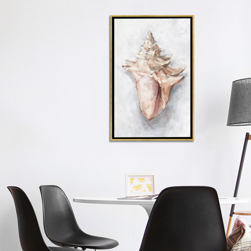 "White Shell Study I" par Ethan Harper, reproduction d’art, Toile encadrée d'or, Pas de tapis, H 40 po x l 26 po x P 1,5 po