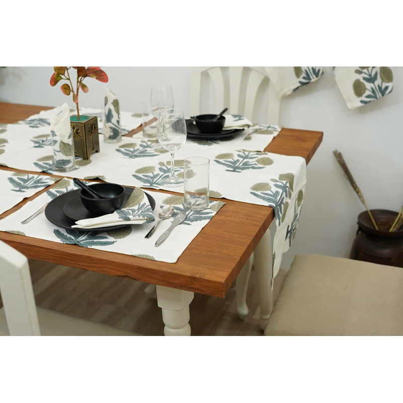 Chemin de table Red Barrel Studio® 16X106, Accessoire de salle à manger élégant, gris, gris, Rectangle 11 po
