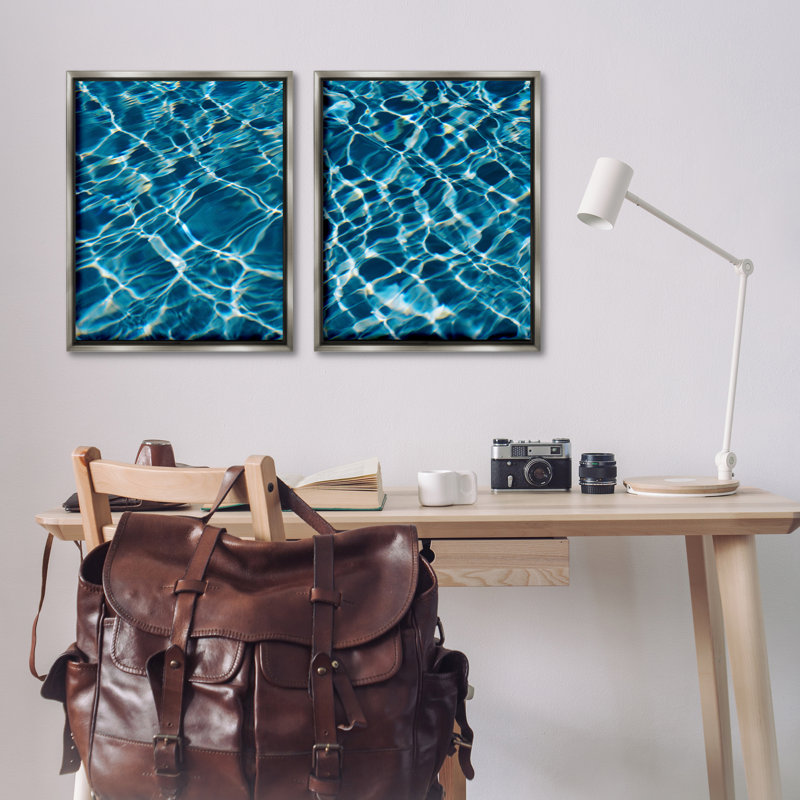 «Inviting Clear Pool Water», ensemble de 2 toiles flottantes encadrées par Justine Milton, H 31 po x l 25 po
