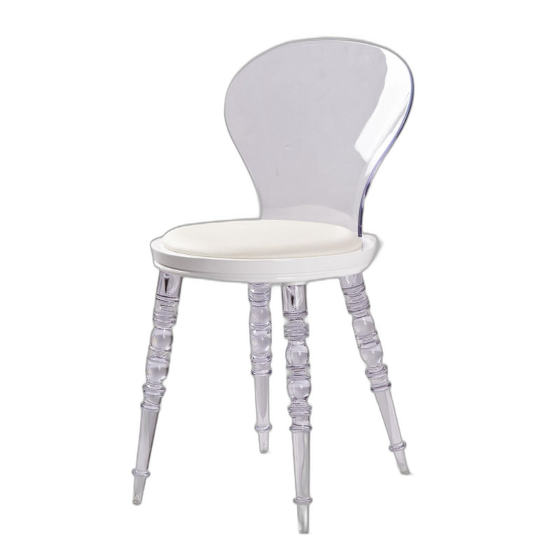 Chaise d'appoint blanche et transparente en similicuir