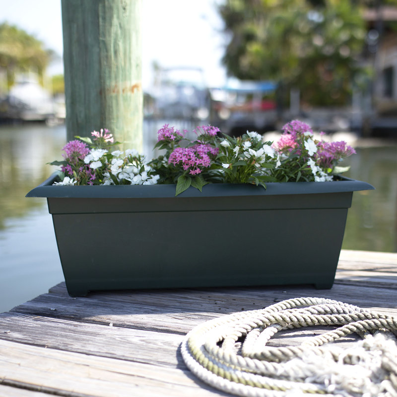 Dayton Traditional Recycled Plastic Rectangle Indoor/Outdoor Deck Box Planter, Turtle Green