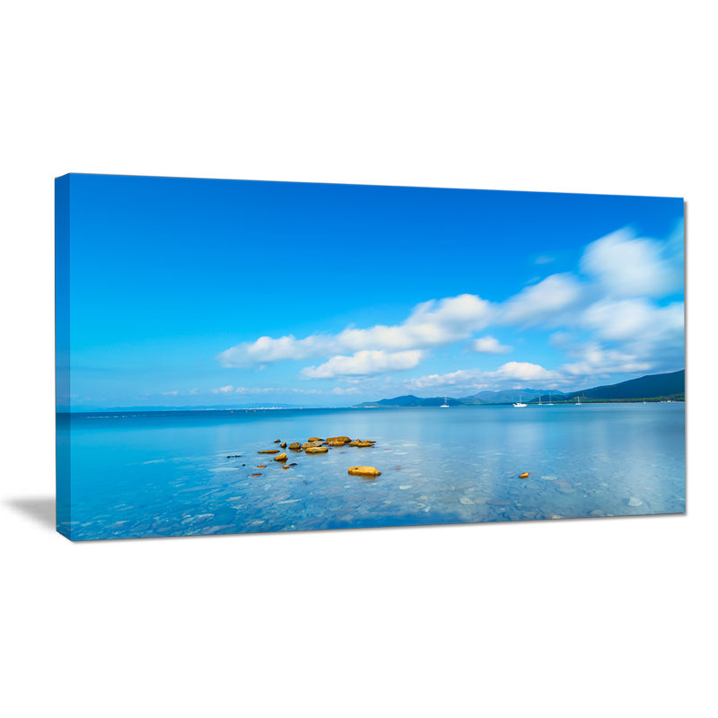 «Rocks in a Blue Panoramic Sea Bay», reproduction de photo sur toile tendue, H 16 po x l 32 po x P 1 po