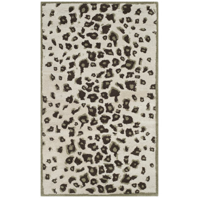 Jamon Martha Stewart Hand Tufted Wool/Viscose Animal Print Rug in Grassland Green