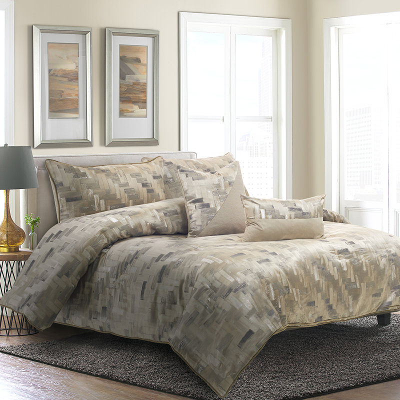 Comforter Set, Queen Comforter + 4 Additional Pieces