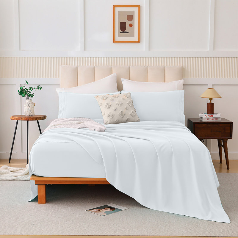 Solid Color 4-Piece Bed Sheet Set With Ultra-Fine Fiber Suitable For Family Bedrooms, White