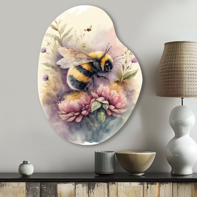 «Bee Flying To A Flower», aquarelle I - animaux, abeille, forme de poire, art mural en métal asymétrique