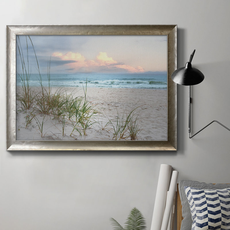 Toile encadrée de qualité supérieure Beach Driftwood - prête à être accrochée, H 24 po x l 36 po
