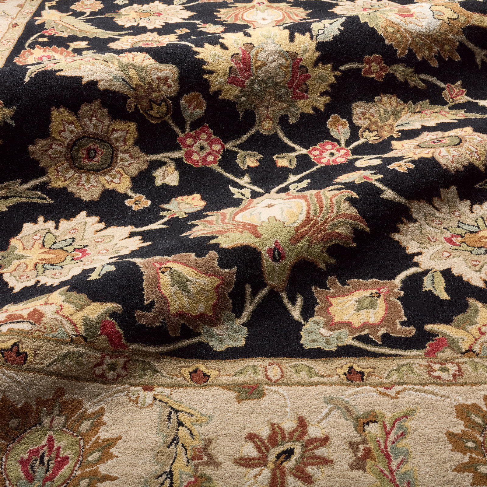 Lyndsay Ebony Sand Hand-Tufted Wool Oriental Rug, Round 10'