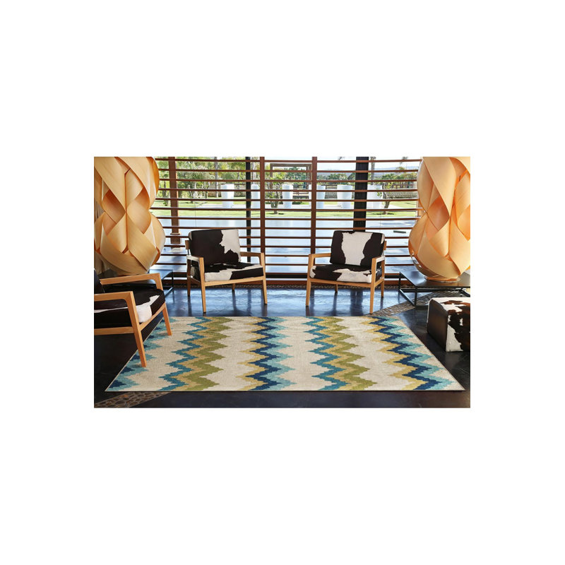 Tapis tissé à motif géométrique multicolore, Rectangle 3 pi 3 po x 4 pi 11 po