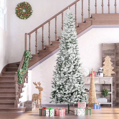 Arbre de Noël artificiel pin clair enneigé 9 pi avec branches réalistes et 1084 pointes