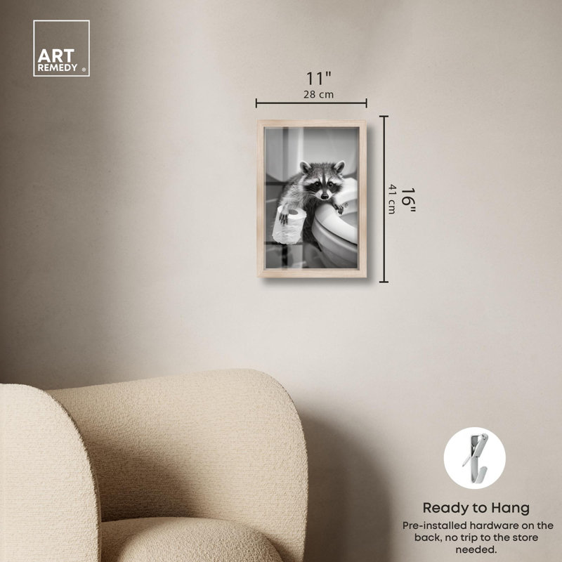«Helper Raccoon Bathroom Decor Shadowbox» par Art Remedy, 16" H x 11" W, Crème, crème