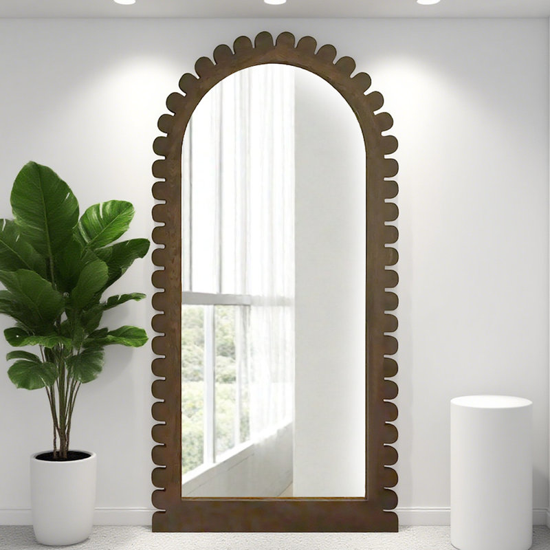 Miroir pleine grandeur de style médiéval, H 70,87 po x l 39,37 po x P 1,18 po