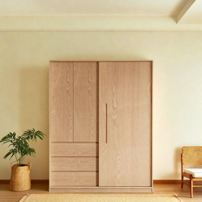 Garde-robe simple en bois