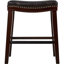 Tabouret de comptoir contemporain rembourré avec garniture cloutée et design élégant, idéal pour les cuisines et les bars.