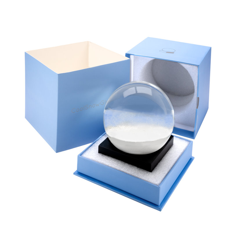 Holiday Tree Snow Globe